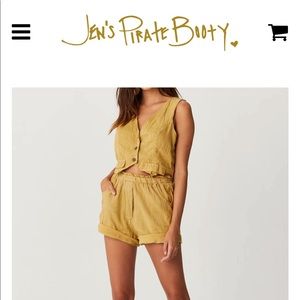 Jen’s Pirate Booty Puerto Shorts